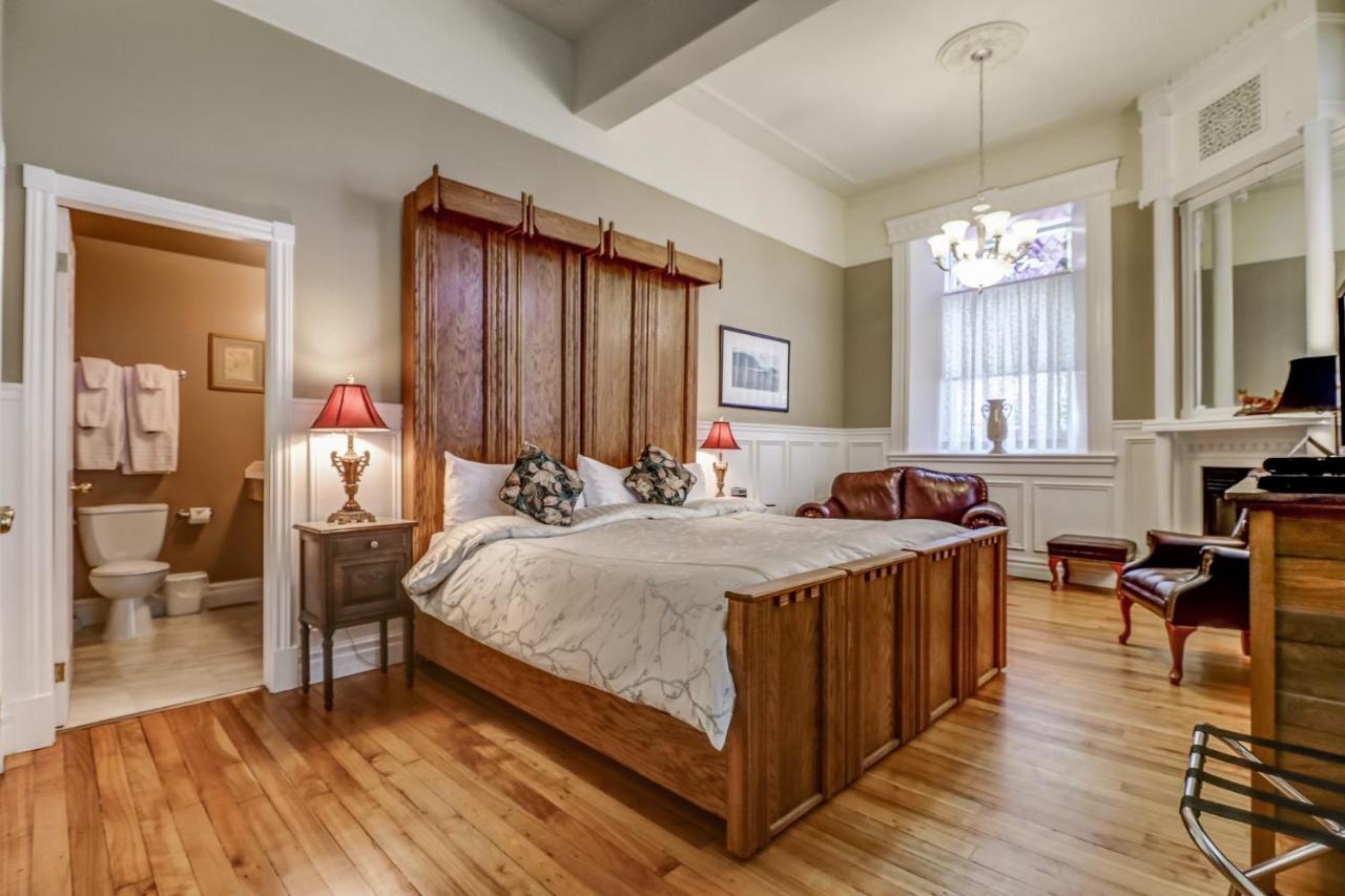 School House Bed And Breakfast C.1859 Ниагара-он-те-Лейк Экстерьер фото